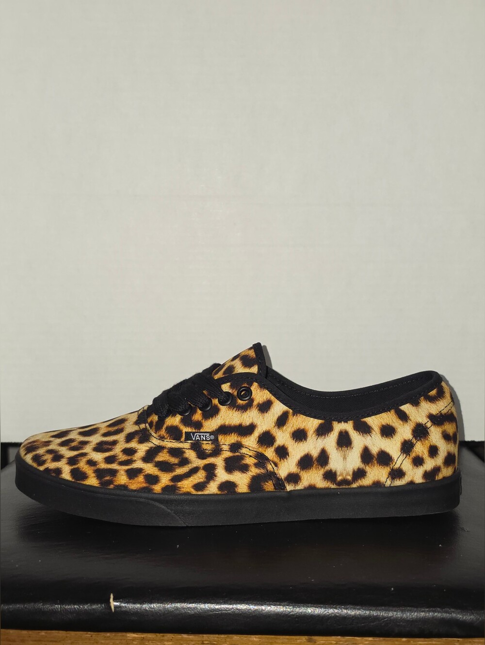 Vans Authentic Lowpro 'Leopard' ~ VN000D04LPR | Men's: 9.5 *NWOB